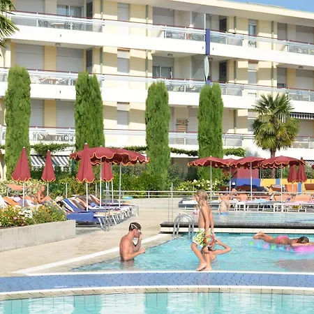 Lägenhet Super Villaggio Planetarium One Bedroom Sleeps 4, Num1 Bibione