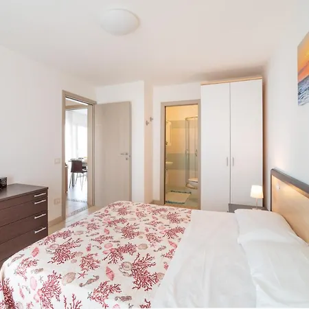 Super Villaggio Planetarium One Bedroom Sleeps 4, Num1 *