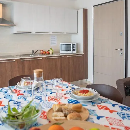 Super Villaggio Planetarium One Bedroom Sleeps 4, Num1