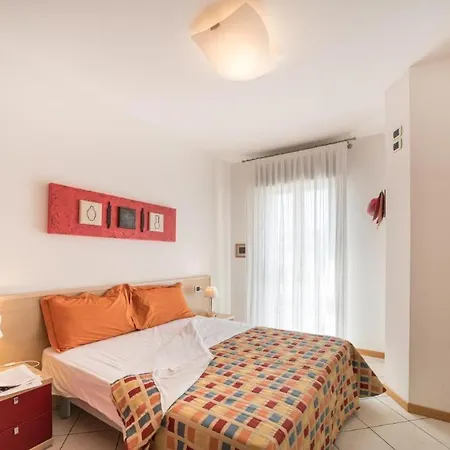 Super Villaggio Planetarium One Bedroom Sleeps 4, Num1 Lägenhet