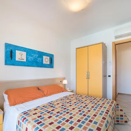 Super Villaggio Planetarium One Bedroom Sleeps 4, Num1 Bibione