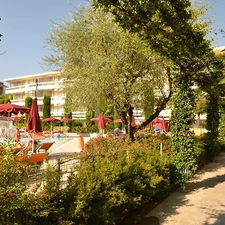 Super Villaggio Planetarium One Bedroom Sleeps 4, Num1 Lägenhet *