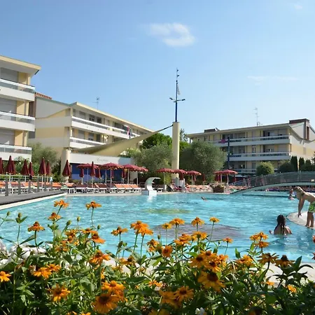 Super Villaggio Planetarium One Bedroom Sleeps 4, Num1 *
