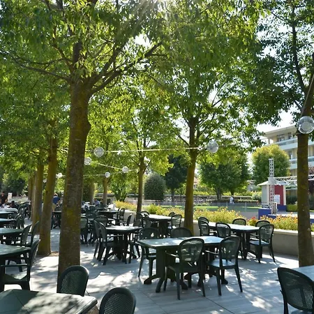 Apartment Super Villaggio Planetarium One Bedroom Sleeps 4, Num1 *