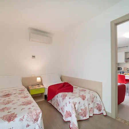 Apartment Super Villaggio Planetarium One Bedroom Sleeps 4, Num1 *