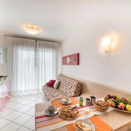 Super Villaggio Planetarium One Bedroom Sleeps 4, Num1 * Bibione