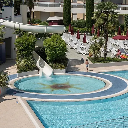 Super Villaggio Planetarium One Bedroom Sleeps 4, Num1 Apartment Bibione